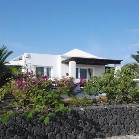 빌라 Isa Sea Views