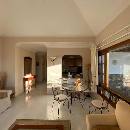 빌라 Isa Sea Views