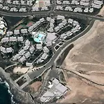 Isa Sea Views *